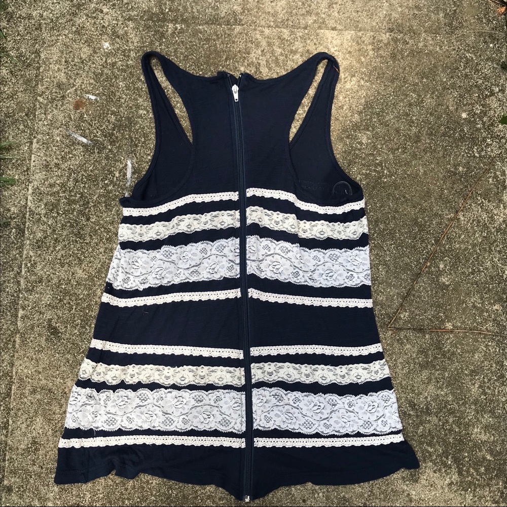 Love Culture • Lace Embroidered Tank Top • Medium - Picture 3 of 3
